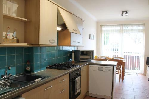 Number 6 Braeside Mews