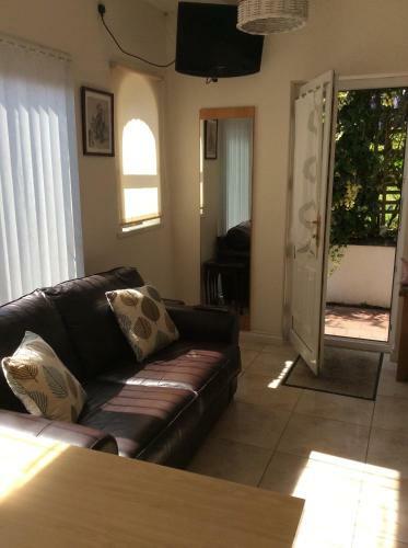 Bed & Breakfast Ballealy Cottage