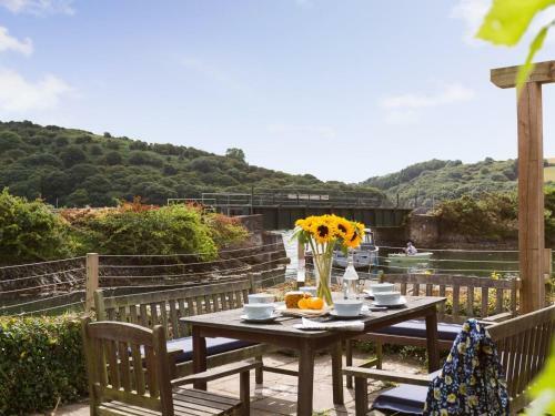 Island House, Cornwall