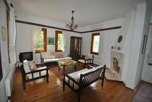 Hotel Kleo Cottages