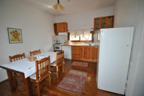 Hotel Kleo Cottages