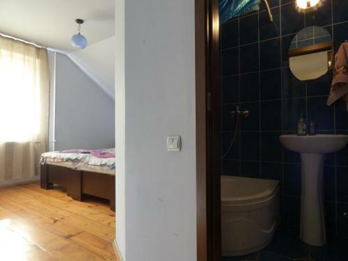 Hostal Anano Guest House