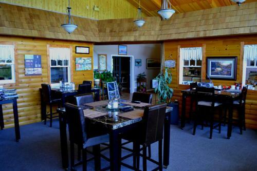 Silverwood Inn Bay Roberts Hotel