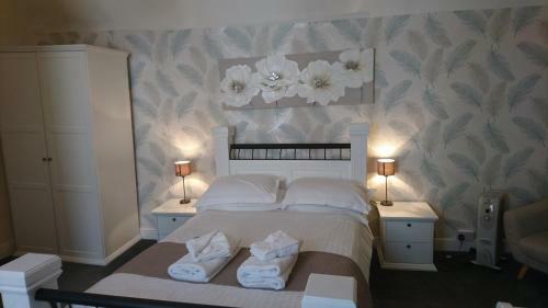 Hotel The Angel With Rooms
