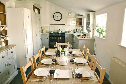 Elliotts House