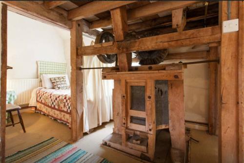 Owlpen Manor Cottages
