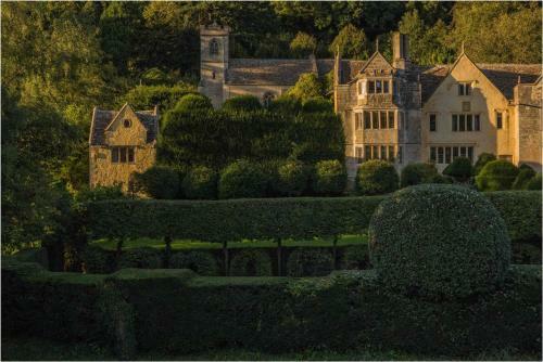 Owlpen Manor Cottages