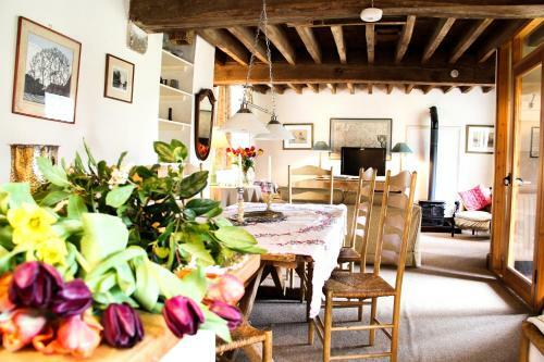 Owlpen Manor Cottages