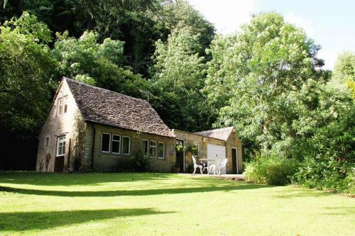 Owlpen Manor Cottages