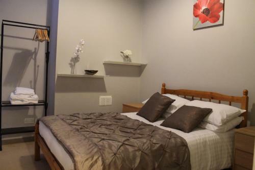 Manor Road Apartment