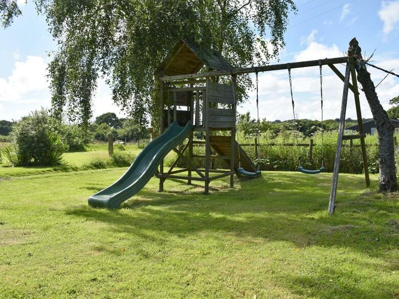 Red Squirrel Lodge