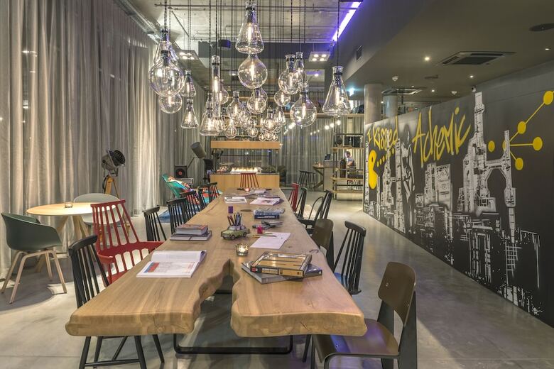 Hotel Moxy Edinburgh Airport