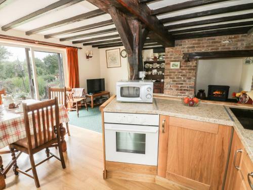 White Cottage, Kidderminster