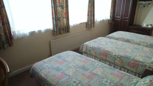 Hostal Thalatta Guest House