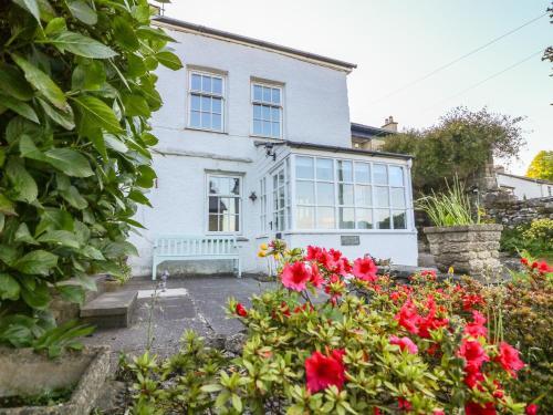 Chestnut Cottage, Grange-over-sands