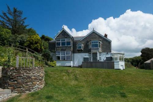 Watersend House