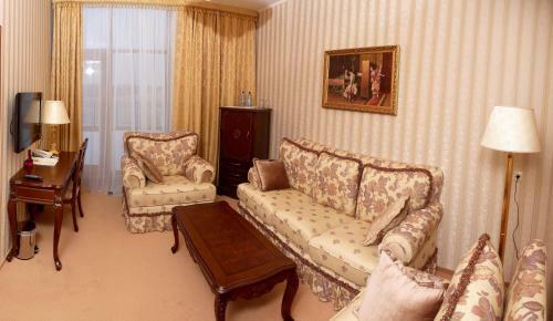 Volzhskaya Riviera Hotel
