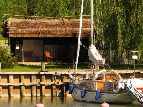 Peterzens Boathouse