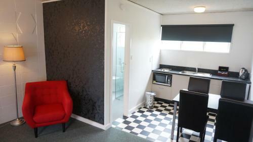 Hilton Motel