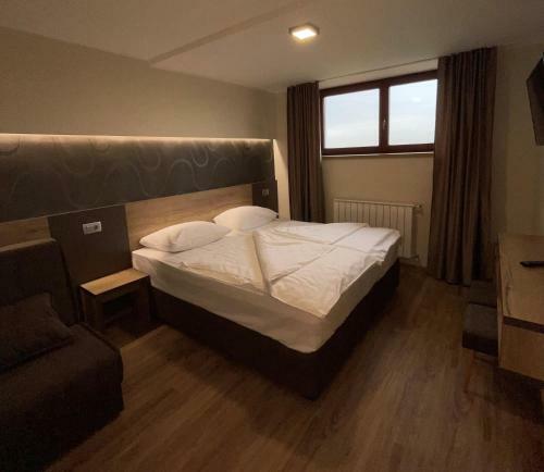 Hotel Ro?kar