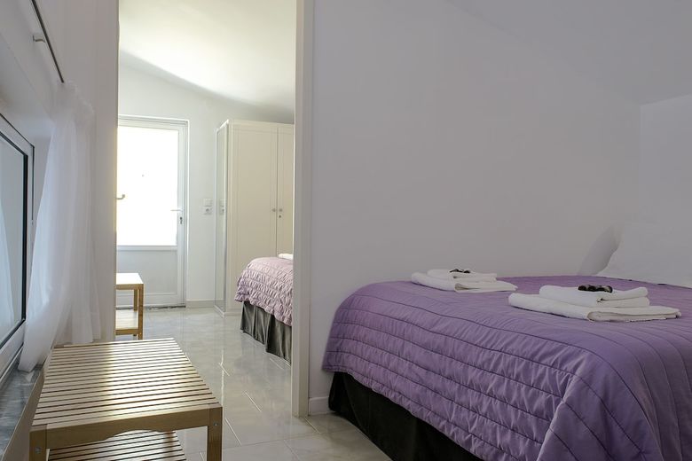 Meli Apartments & Villas