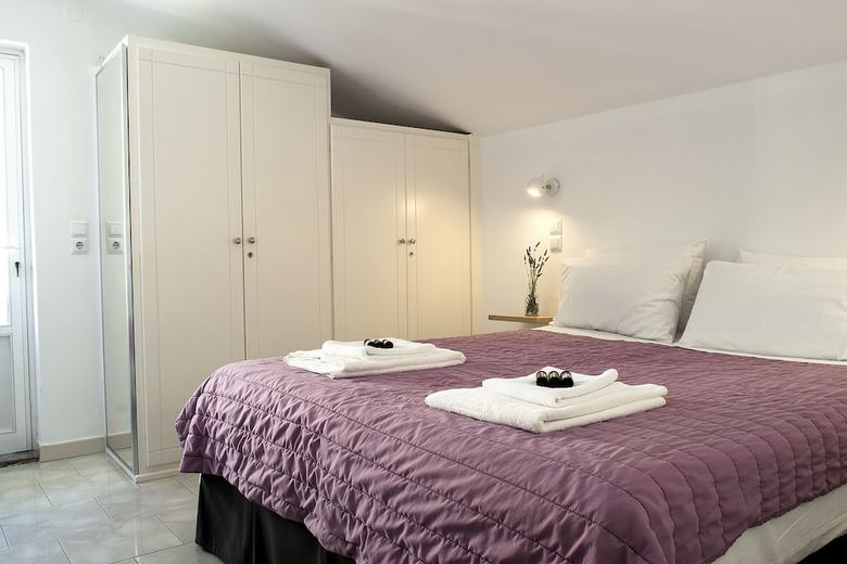 Meli Apartments & Villas