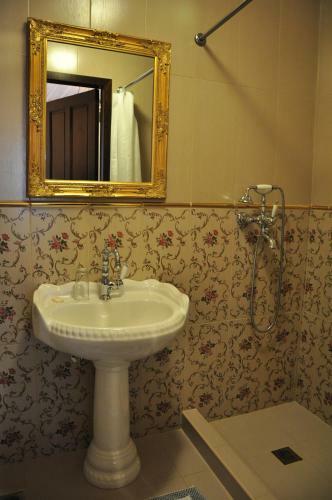 Hostal Argyro Guesthouse