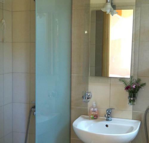Hostal Pension Aretoussa