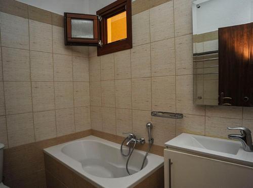 Hostal Guesthouse Syntrofia