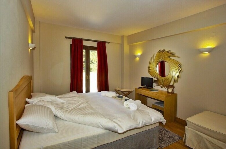Hotel Anavasi Mountain Resort