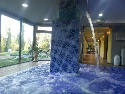 Hacienda Forest View Hotel