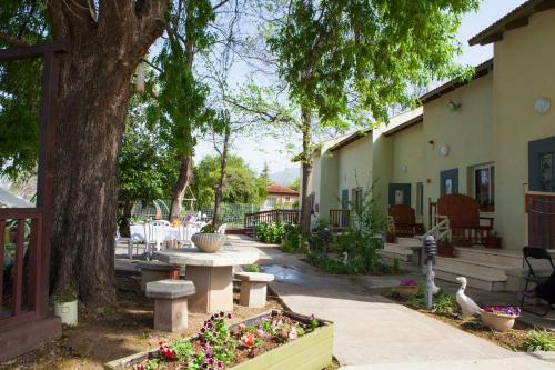 Agroturismo Nuriel Fruit & Guest House