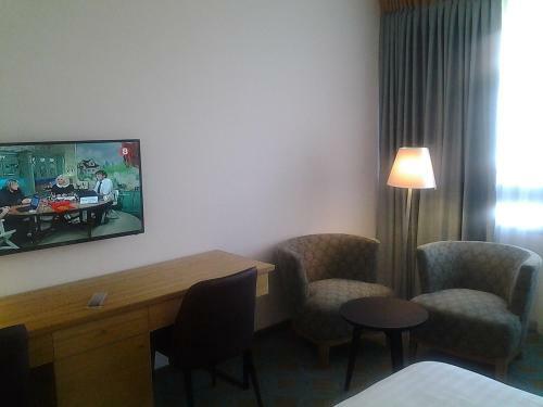 Seven Arches Hotel