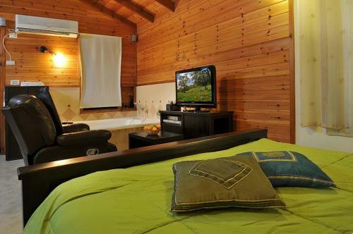 Lodge Sharvit Hakesem
