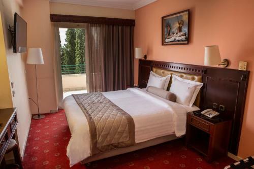 Pella Hotel