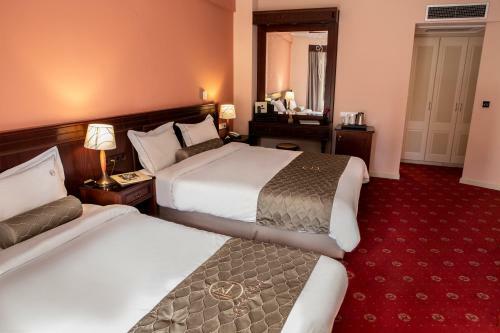 Pella Hotel