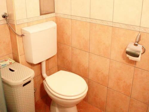 Charming Apartment In Okrug Donji Near Sea