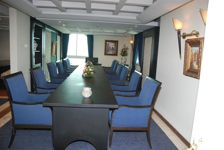 Hotel Golden Tulip Farah Rabat