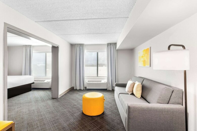 Hotel Comfort Suites Airport - Austin