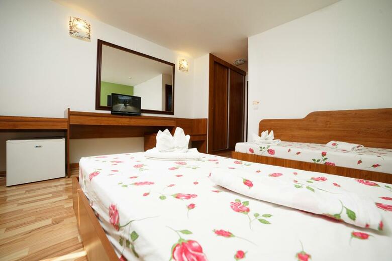 Insula Hotel