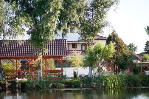 Hostal Pensiunea Califar