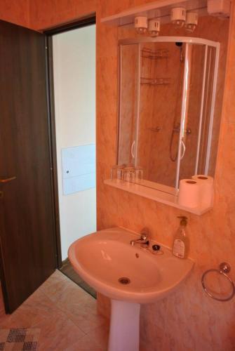 Hostal Pensiunea Queen Mary