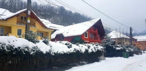 Hostal Pensiunea Marinela
