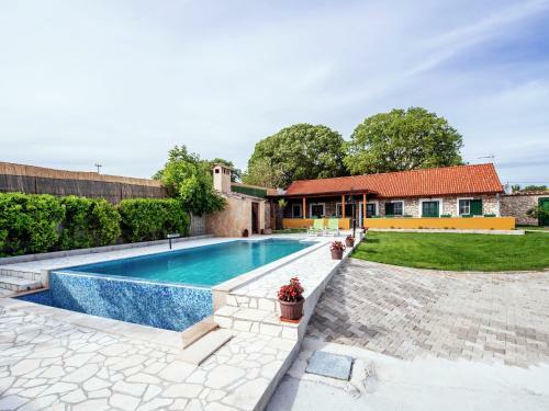Peaceful Holiday Home With Pool In Kakma