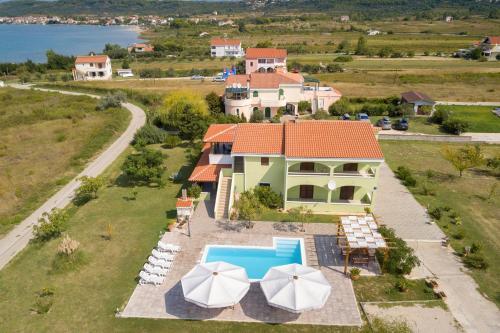 Two-bedroom Apartment In Ljubac I