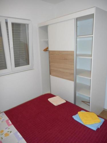 Apartment Zaklopatica 12452b