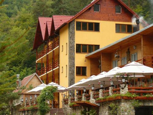 Hostal Pension Curmatura Stezii