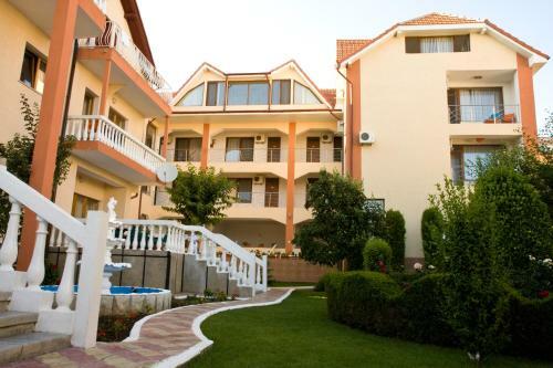 Hostal Complex Marinn 2