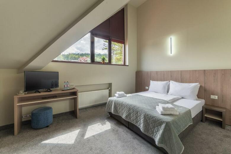 Hera Hotel