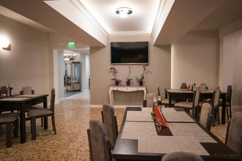 Hera Hotel